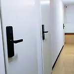 Хостел Spisaka For Mens - Self Check-in Варшава